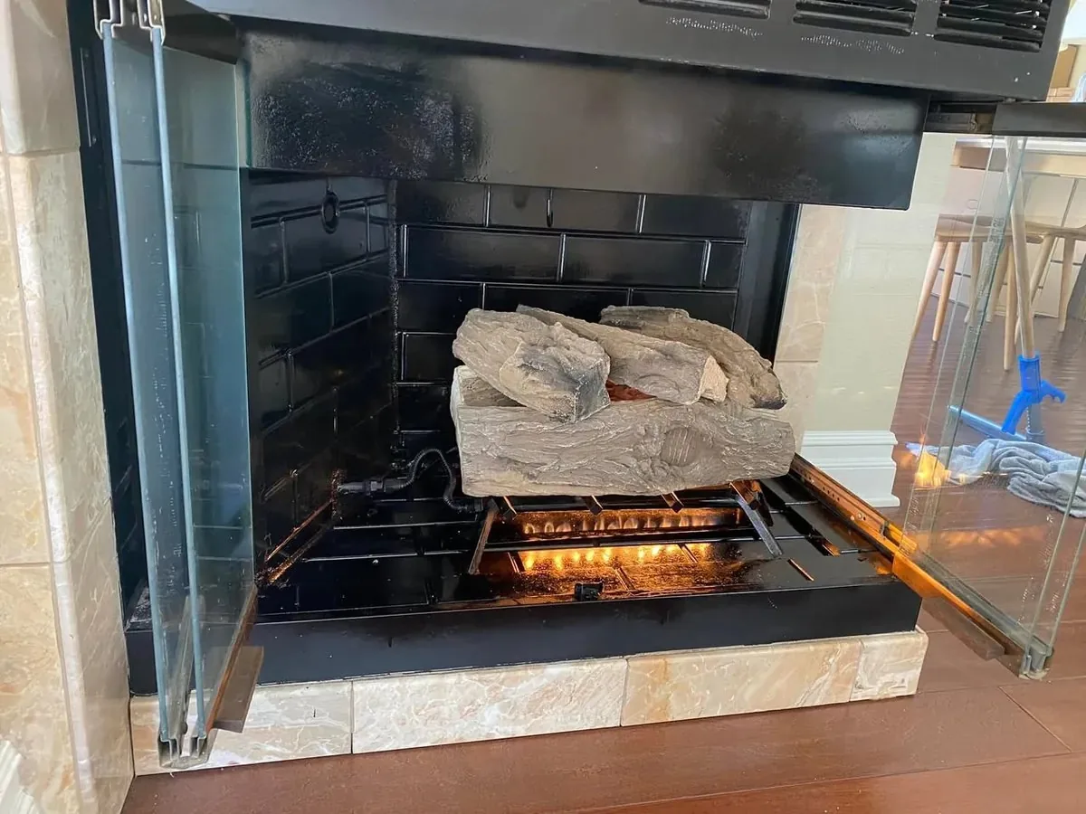 Gas log fireplace checked in Del Mar, CA